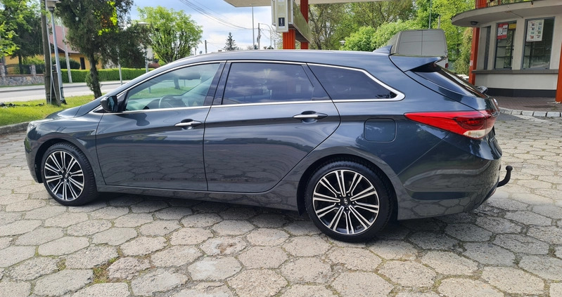 Hyundai i40 cena 54900 przebieg: 170231, rok produkcji 2016 z Tarnobrzeg małe 781